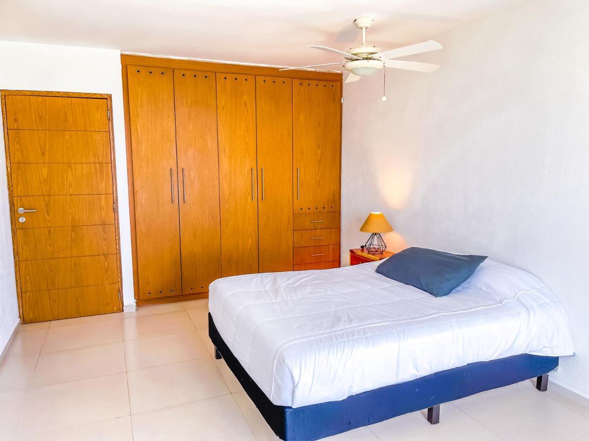 Beachfront Luxury Apartments Канкун Экстерьер фото