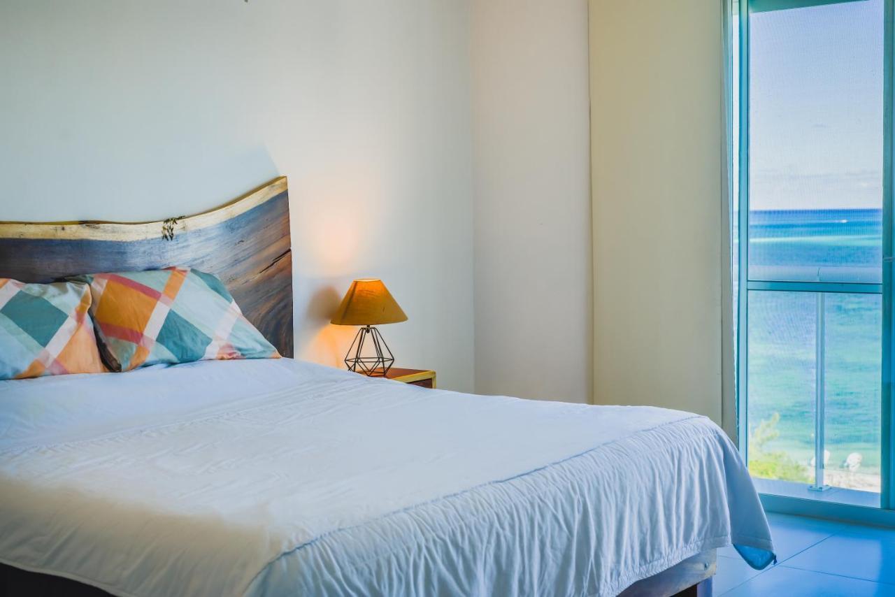 Beachfront Luxury Apartments Канкун Экстерьер фото