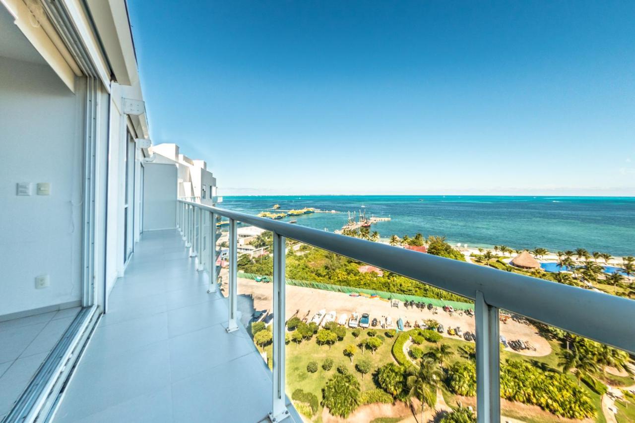 Beachfront Luxury Apartments Канкун Экстерьер фото
