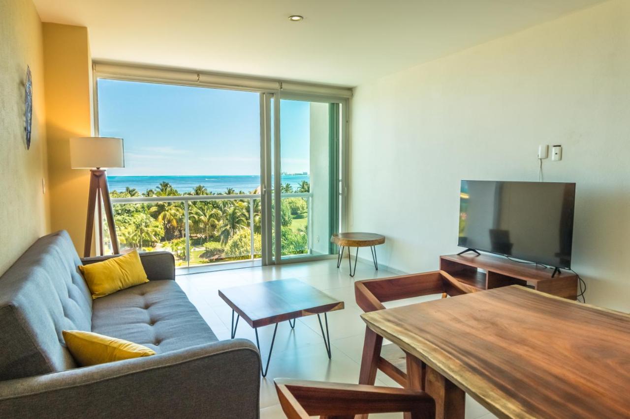 Beachfront Luxury Apartments Канкун Экстерьер фото