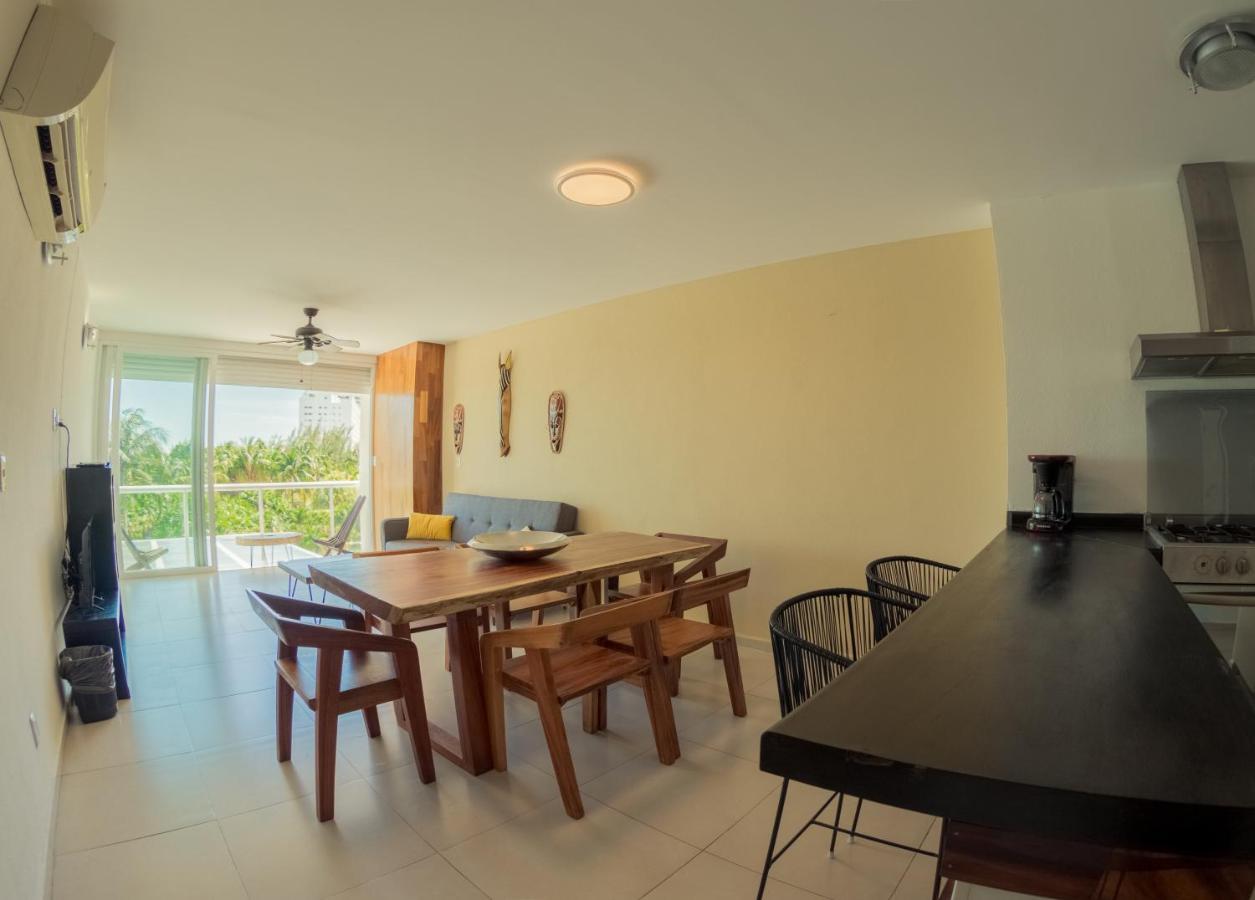 Beachfront Luxury Apartments Канкун Экстерьер фото