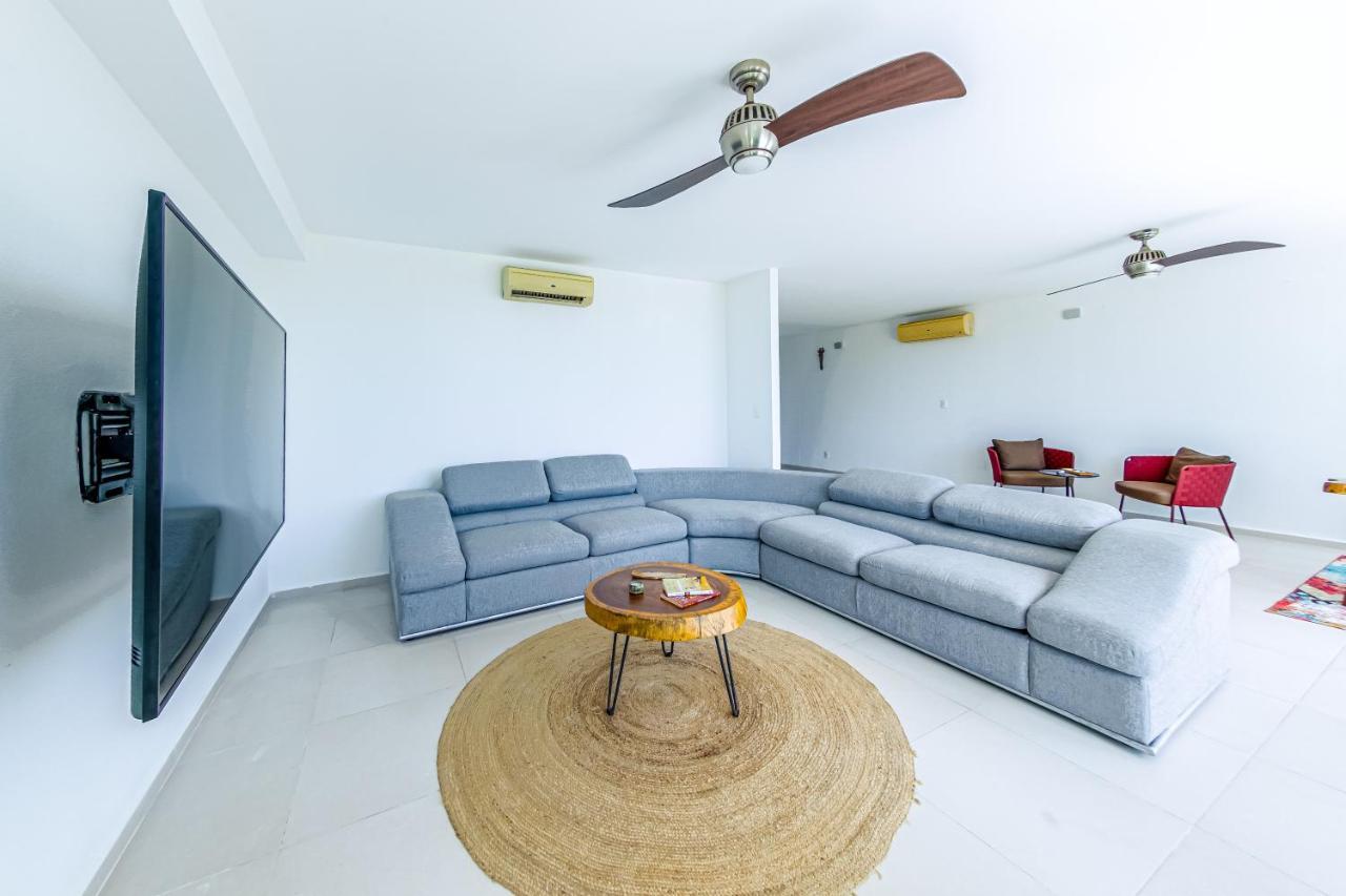Beachfront Luxury Apartments Канкун Экстерьер фото