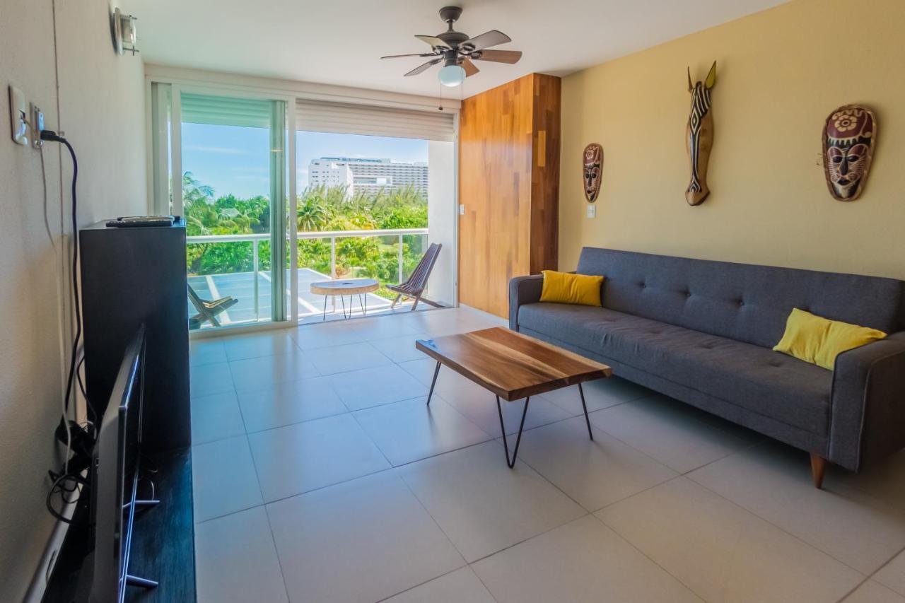 Beachfront Luxury Apartments Канкун Экстерьер фото
